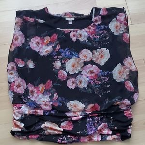 Roz & Ali floral top